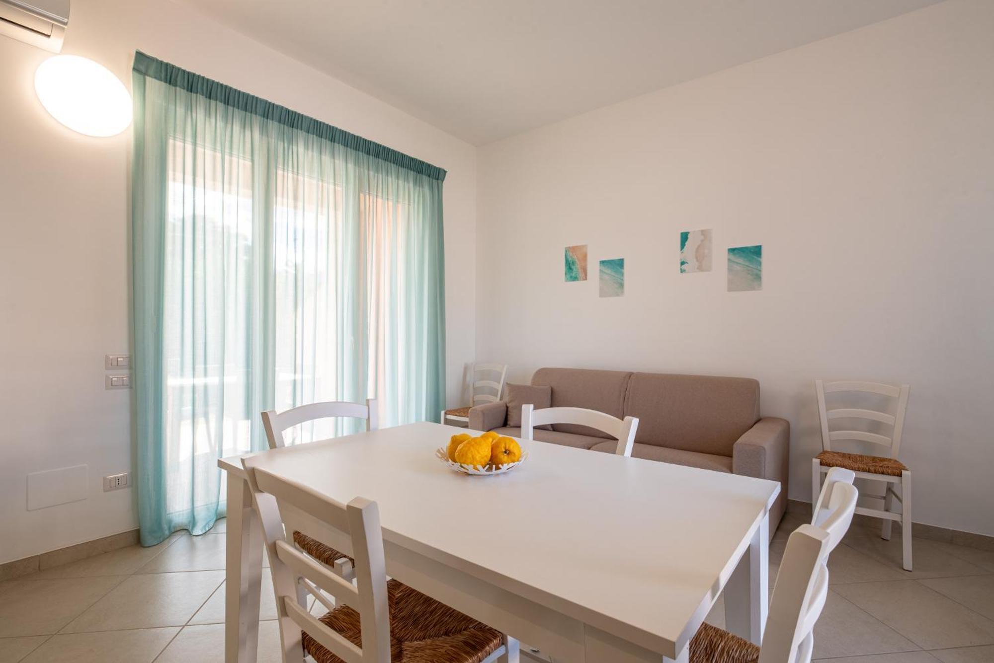 Icaro Residence Apartments With A Beautiful Pool SantʼAgata di Militello Екстериор снимка