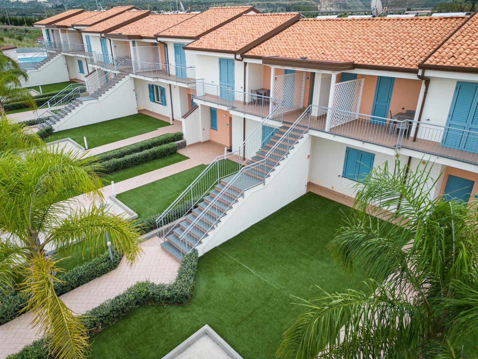 Icaro Residence Apartments With A Beautiful Pool SantʼAgata di Militello Екстериор снимка