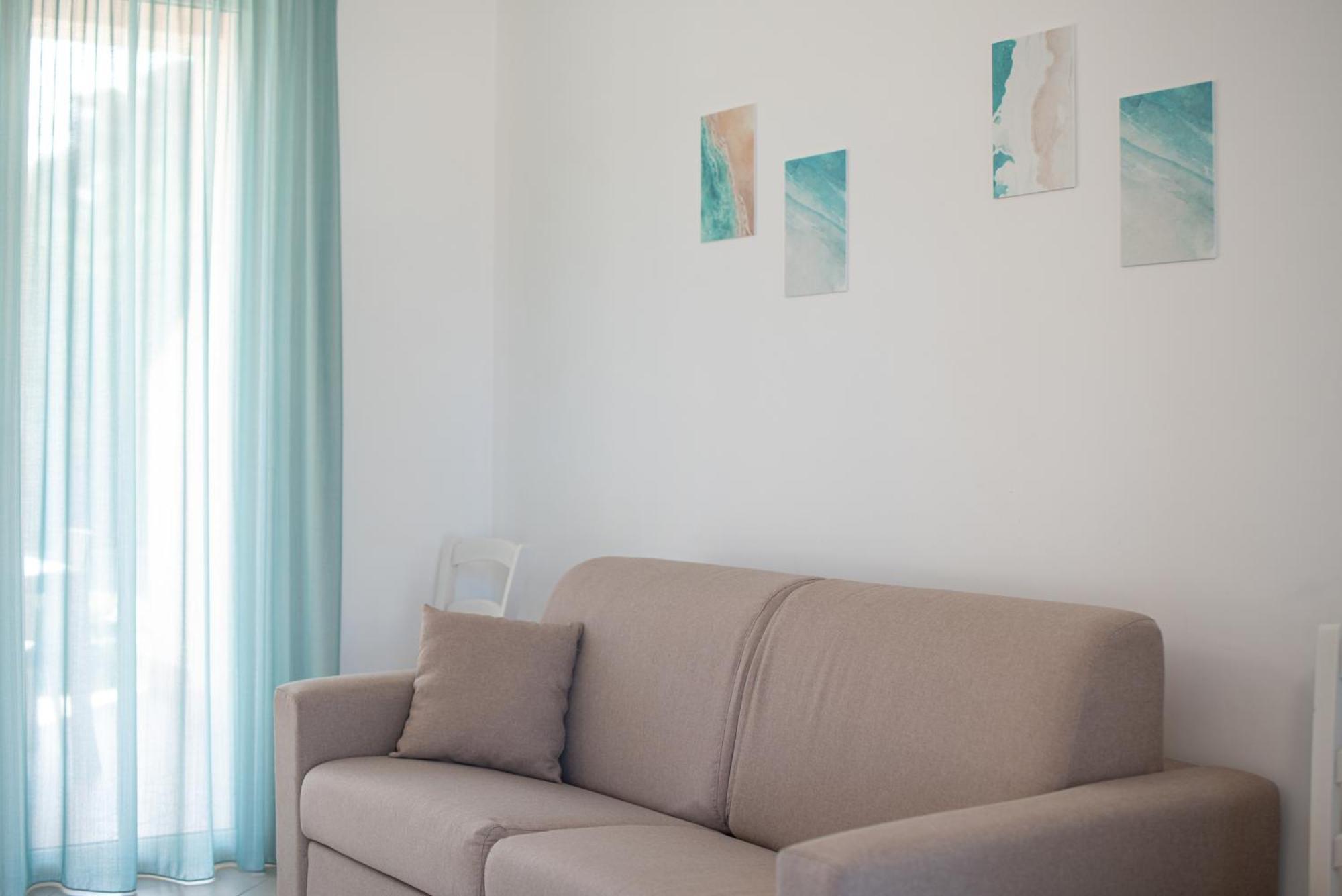 Icaro Residence Apartments With A Beautiful Pool SantʼAgata di Militello Екстериор снимка