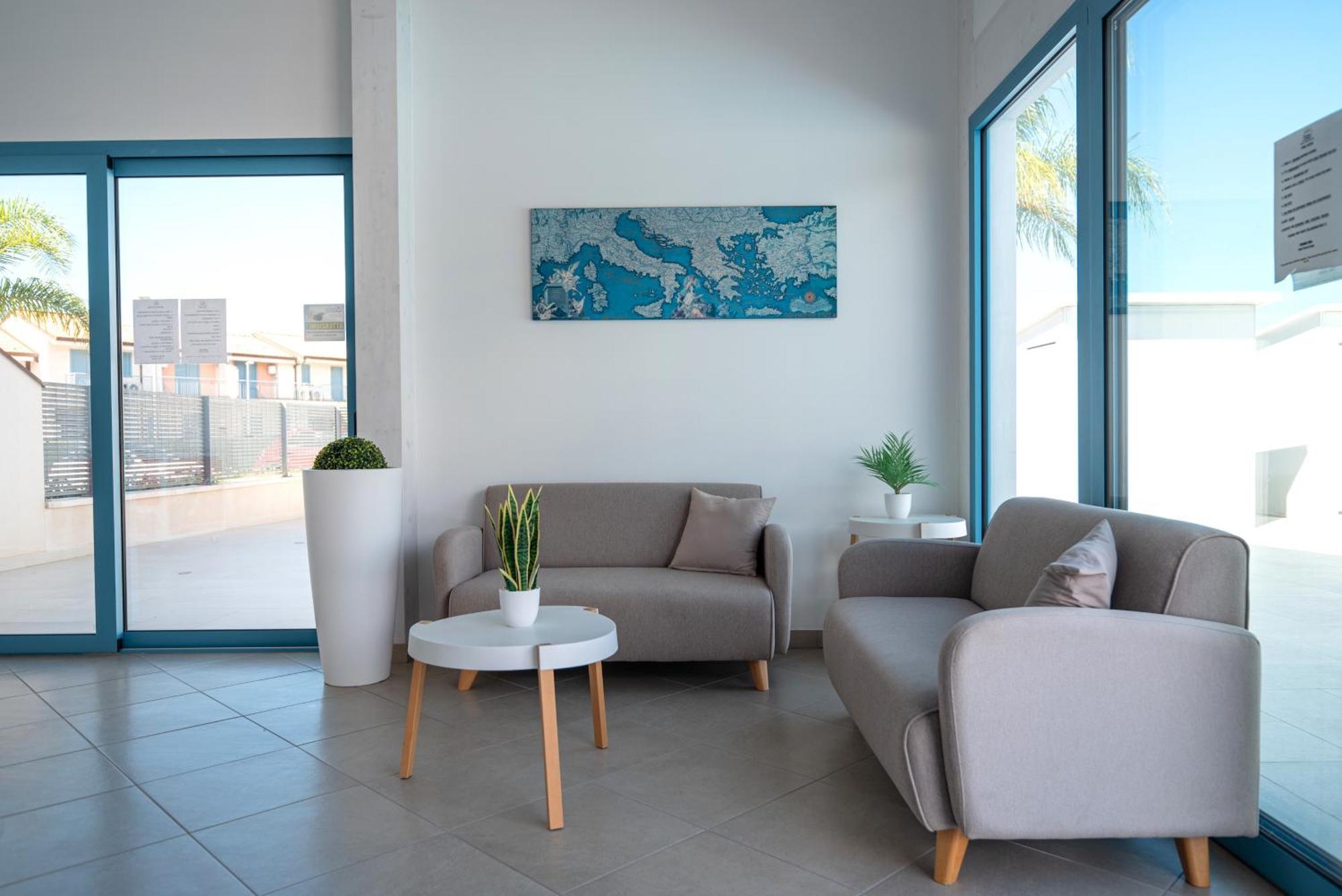 Icaro Residence Apartments With A Beautiful Pool SantʼAgata di Militello Екстериор снимка