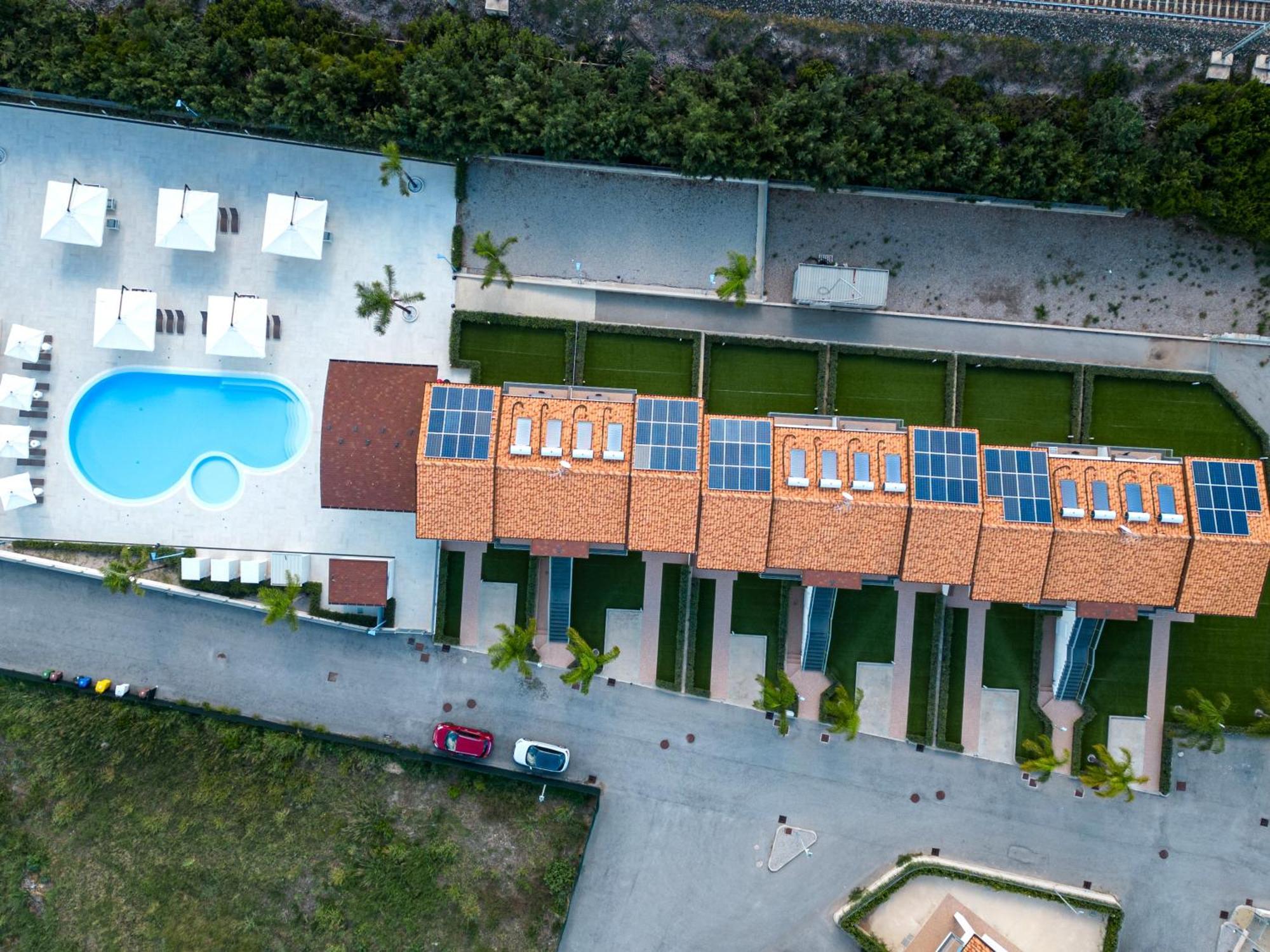 Icaro Residence Apartments With A Beautiful Pool SantʼAgata di Militello Екстериор снимка
