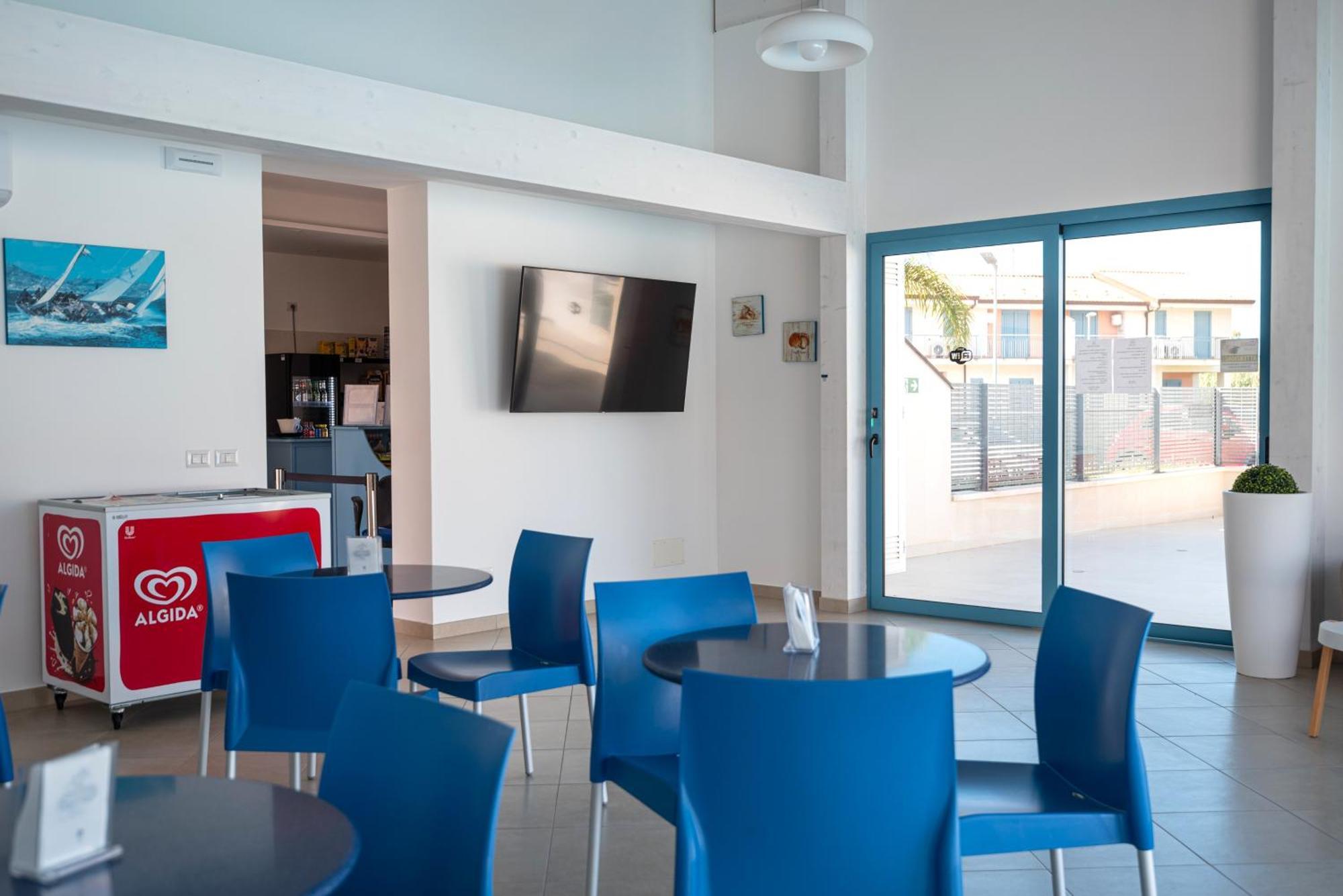 Icaro Residence Apartments With A Beautiful Pool SantʼAgata di Militello Екстериор снимка